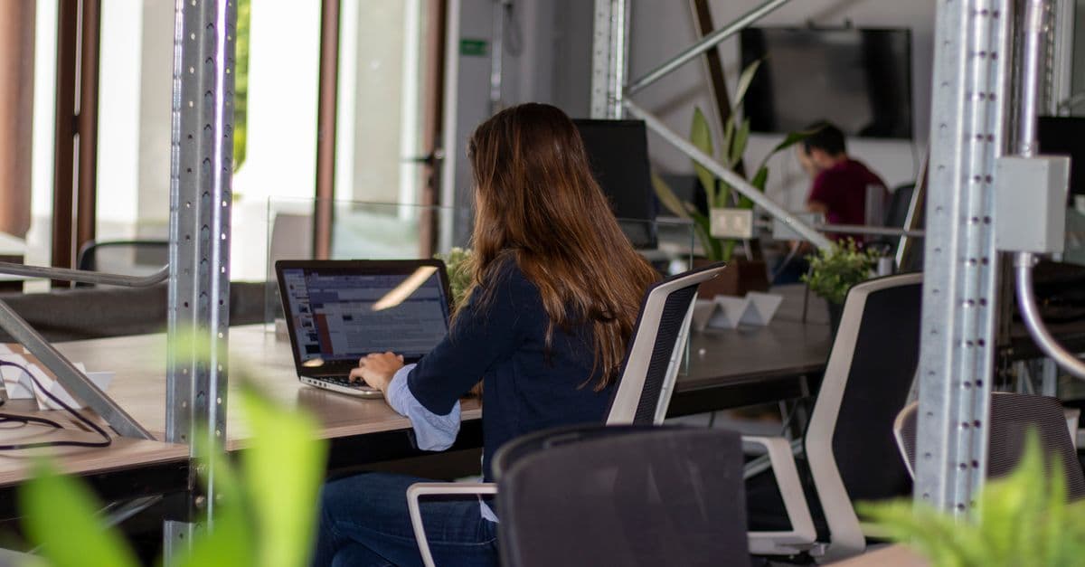 Tủ locker thông minh cho freelancer và làm việc từ xa