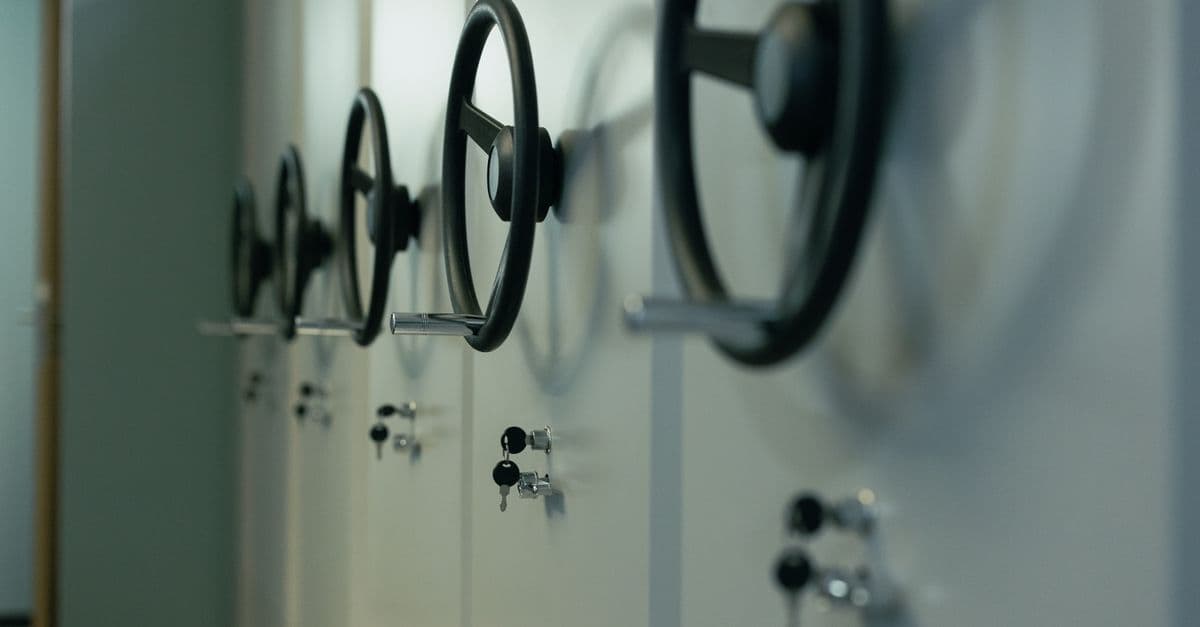 Tủ locker thông minh chống ẩm và chống trộm cho kho hàng, nhà xưởng