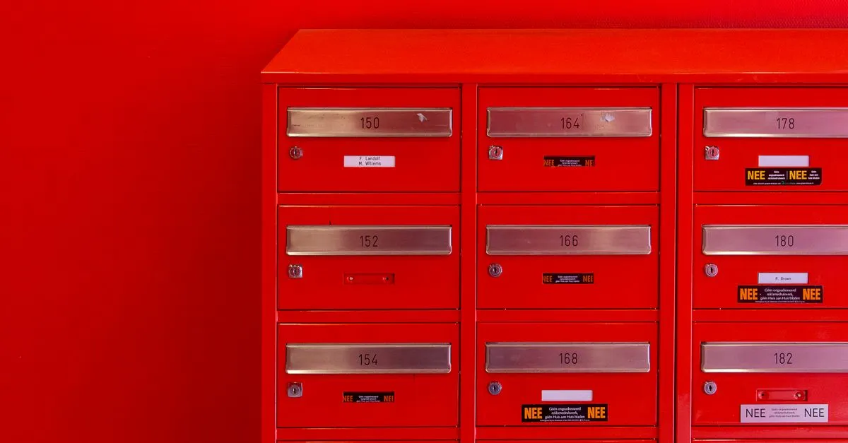 Chiến lược marketing tủ locker thông minh B2B: Thu hút và thuyết phục