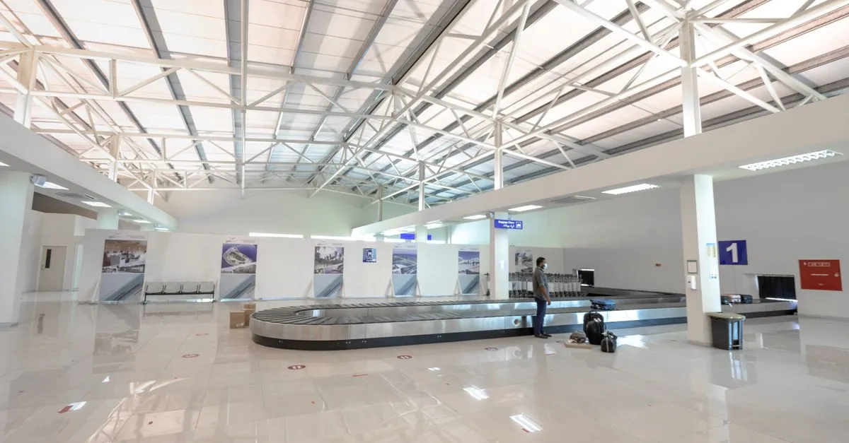 Tủ locker thông minh khu mua sắm duty-free sân bay