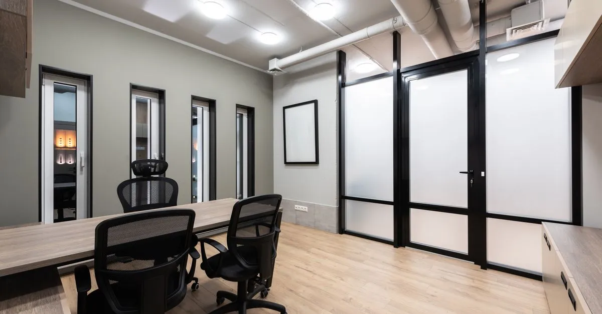 Tủ Locker Thông Minh Tại Tòa Nhà Xanh LEED: Đáp Ứng Tiêu Chí Bền Vững Môi Trường